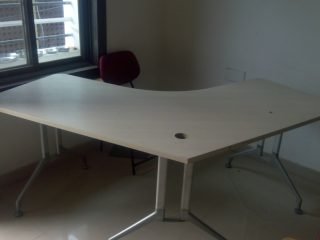 USED OFFICE TABLE